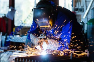 welder working